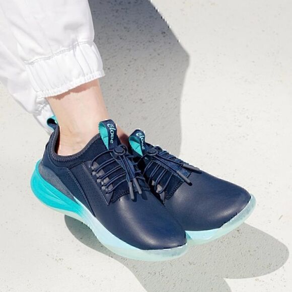 NWOB Clove Limited Edition Sneaker in Aqua Blue Size 9.5 - Picture 2 of 13